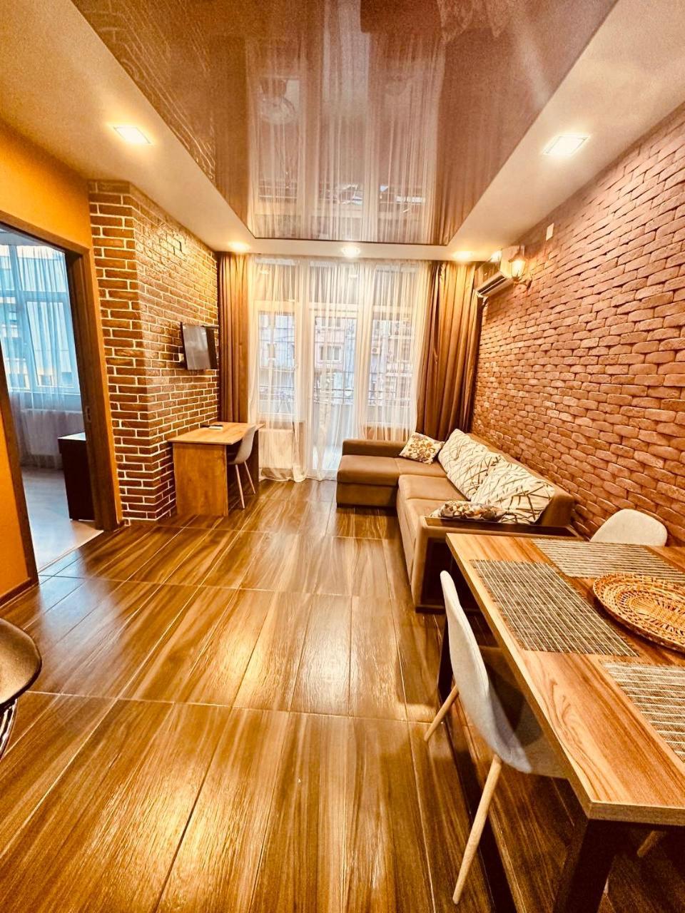 Marnika Apartment Batumi Esterno foto