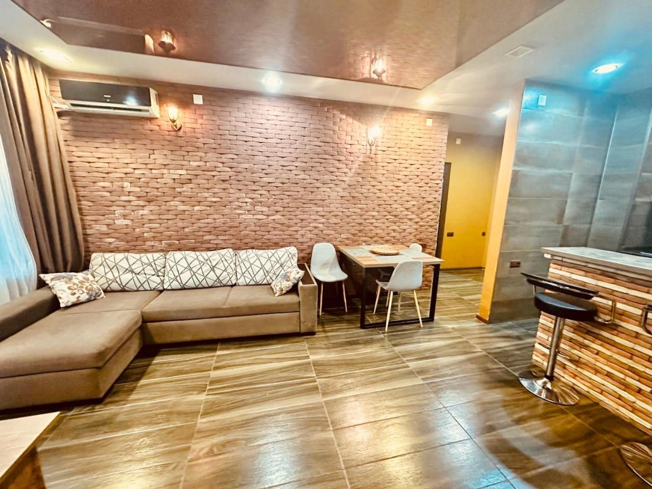 Marnika Apartment Batumi Esterno foto