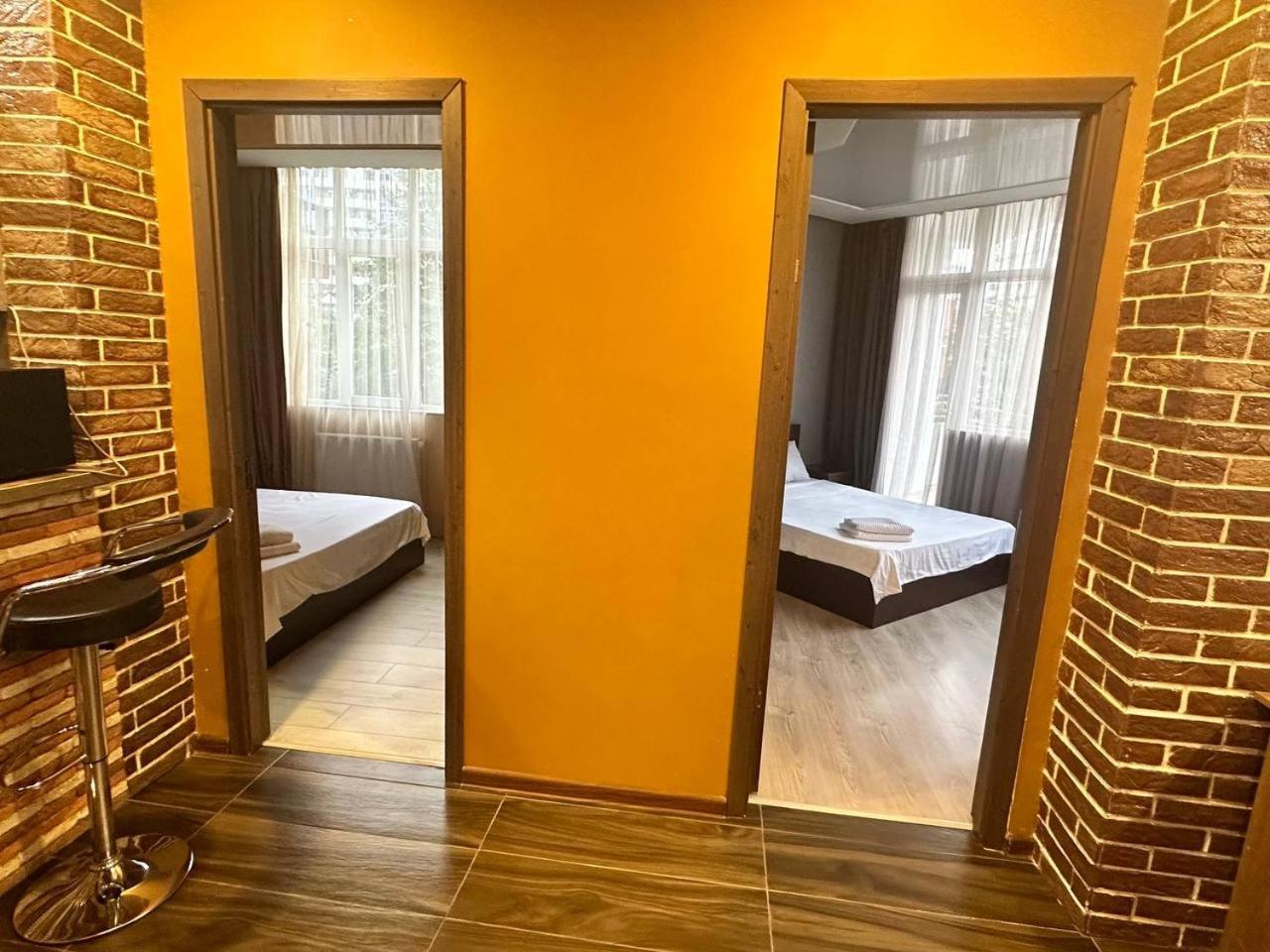 Marnika Apartment Batumi Esterno foto
